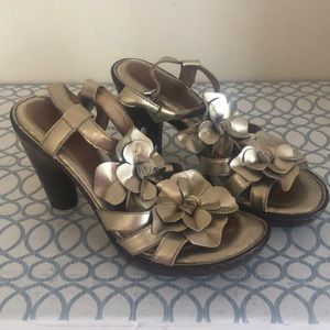 Born Platinum/Gold sandals